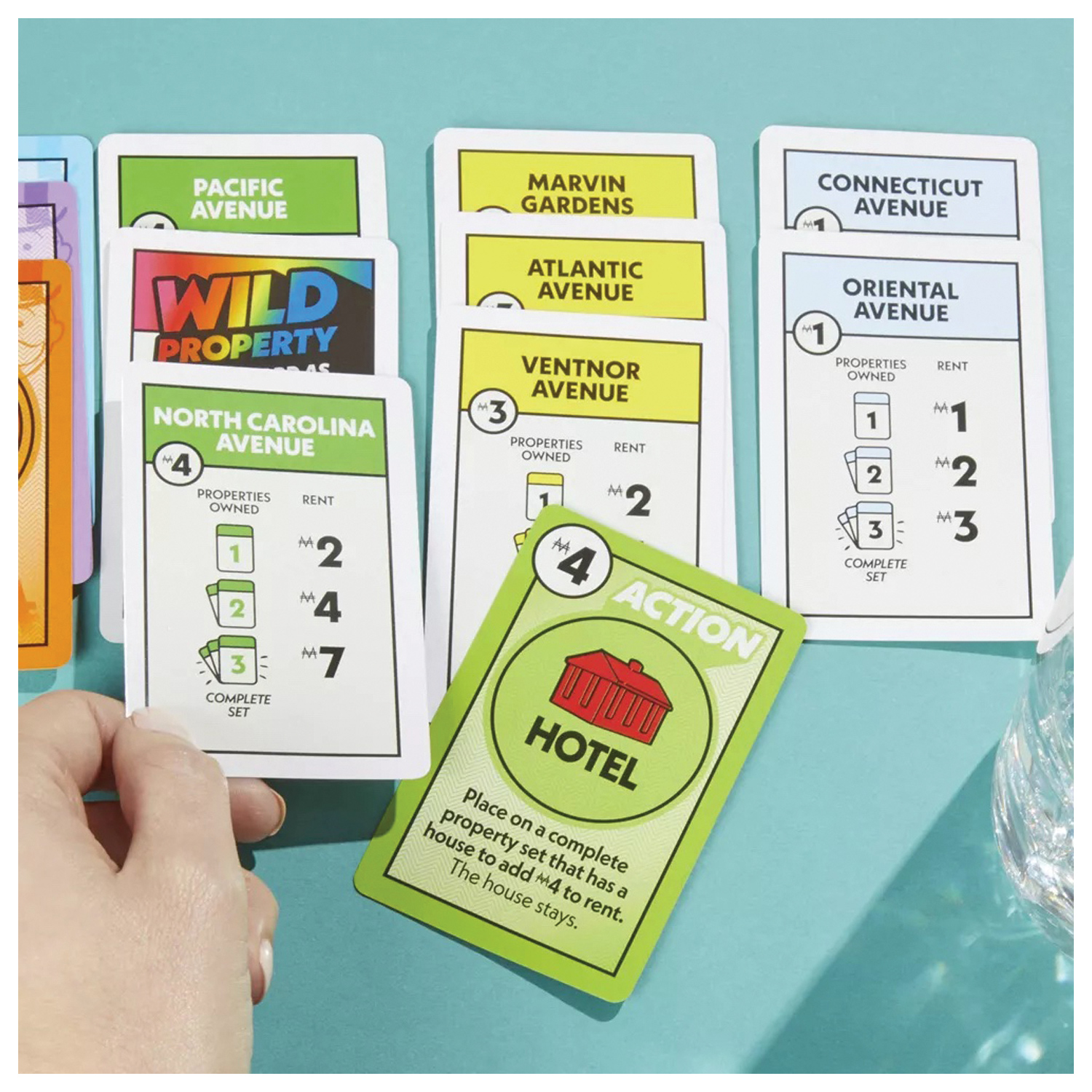 Hasbro Gaming - Gioco Di Carte Monopoly Deal Per Famiglie (Versione Francese/Olandese) - Partite Rapide Da 15 Minuti - 3